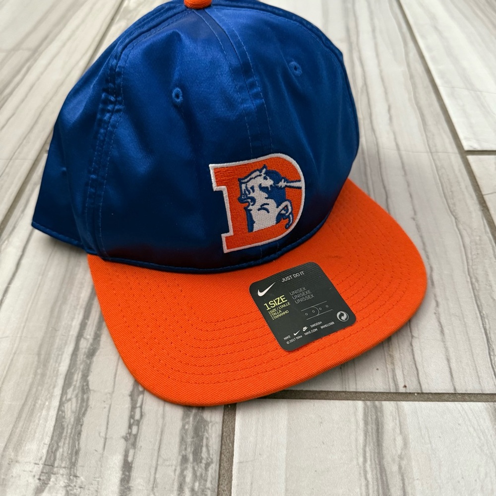 NWT Nike Broncos SnapBack hat.